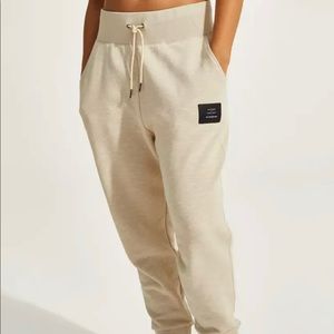 Sweaty Betty Halle Berry Collab NWT Luxe Sweatpants size Small